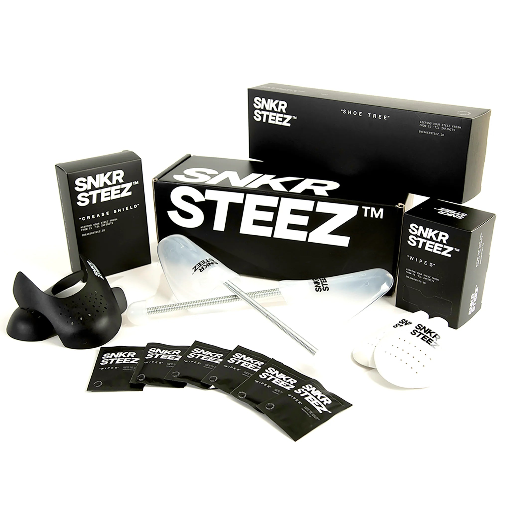 Three circular trust badges: 'Trusted by 10,000+ Sneaker Heads', 'FREE SHIPPING', '100% Money Back GUARANTEE'; 'SNEAKERSOUL' below.